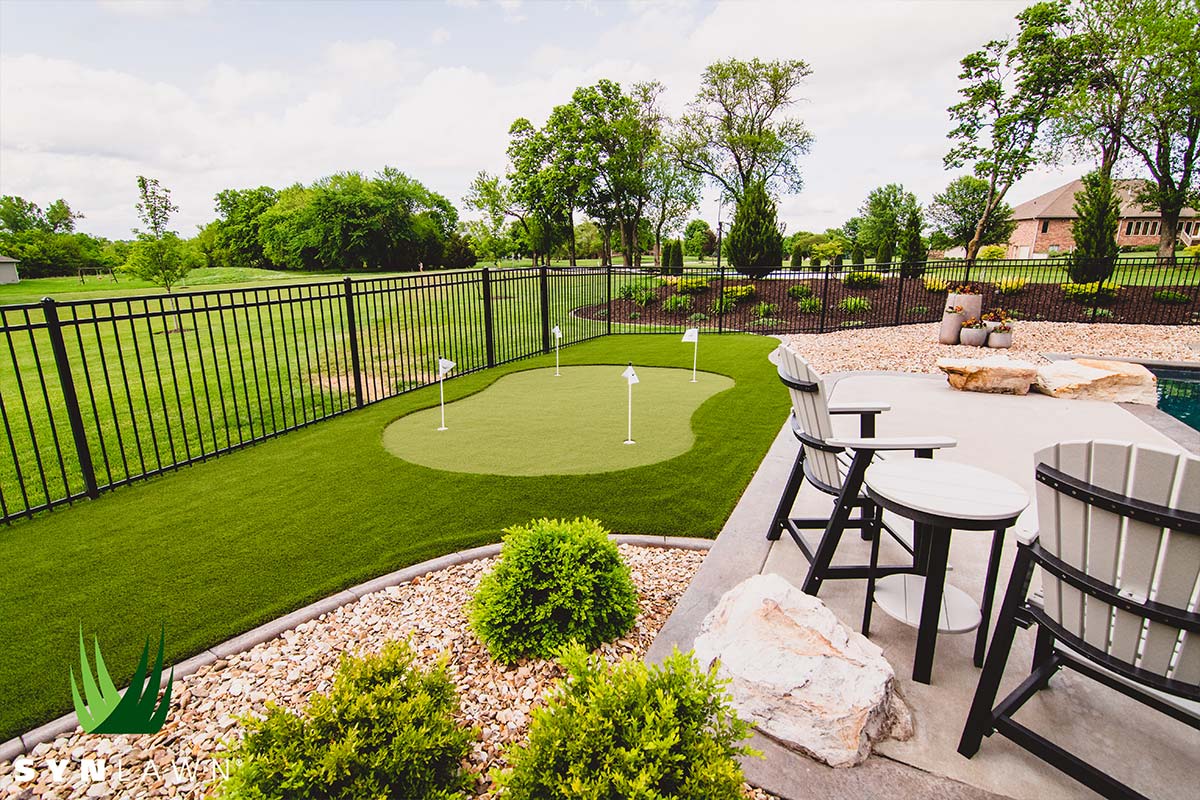 Backyard putting green installed by SYNLawn