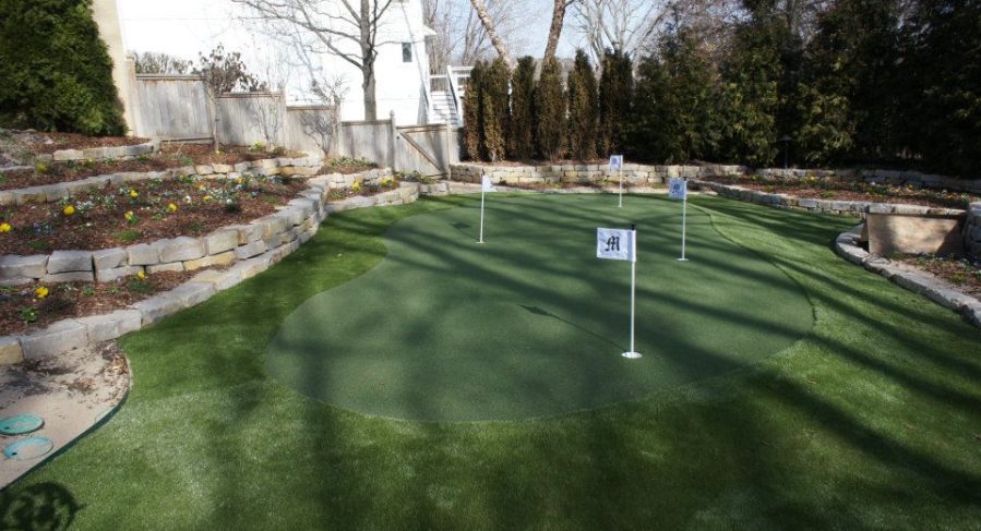 Residential artificial grass putting green