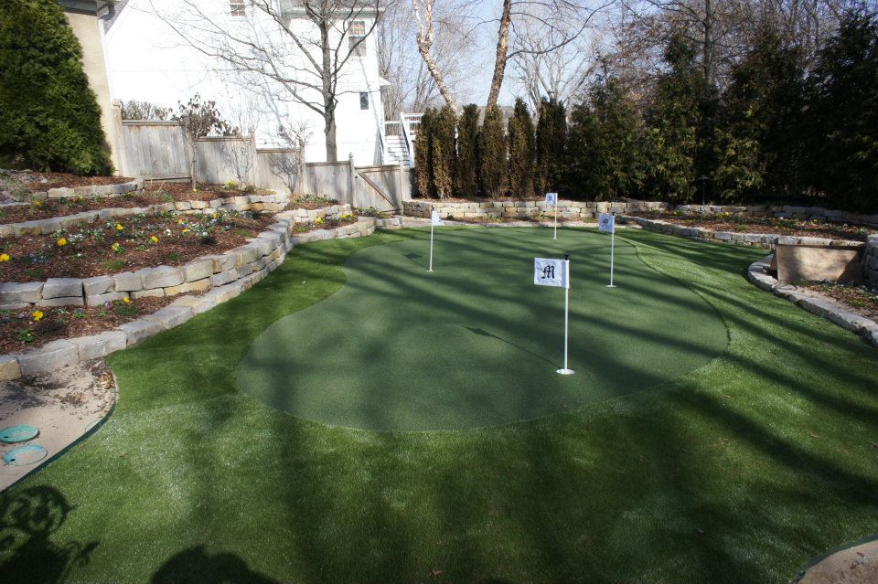 Residential artificial grass putting green