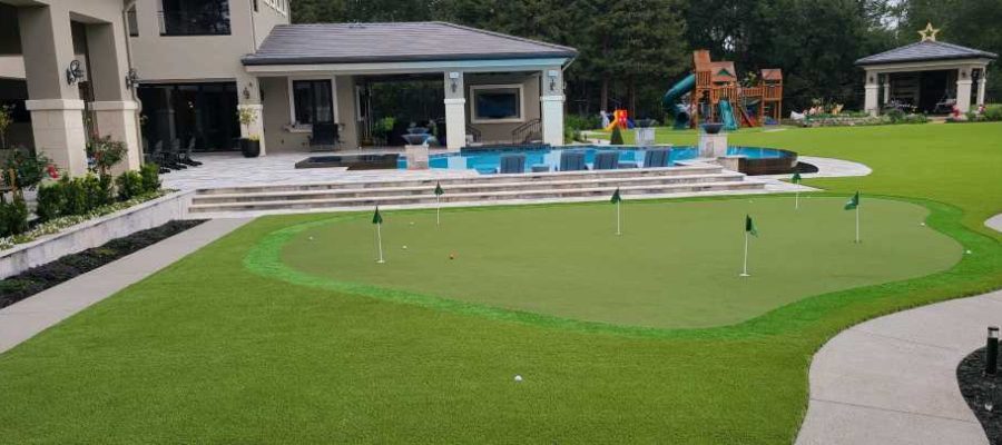 Backyard artificial grass putting green from SYNLawn