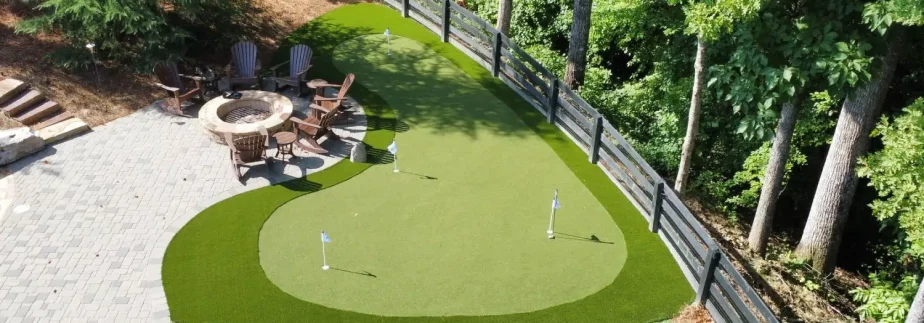 hotel putting green artificial grass