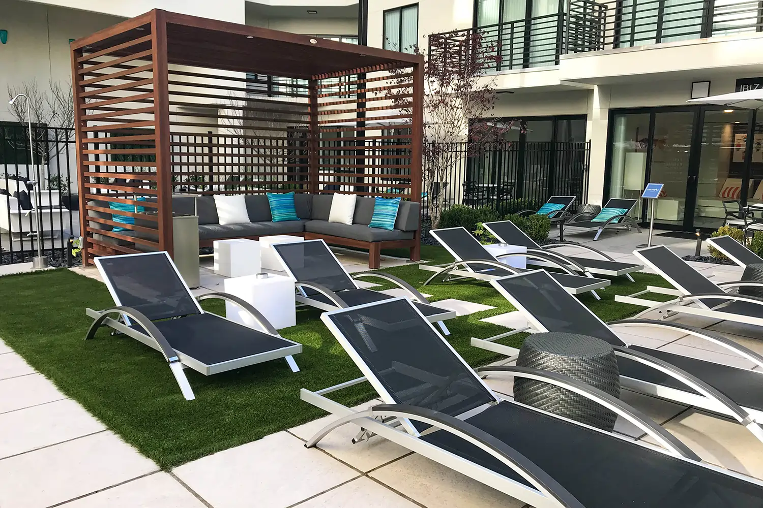 Artificial grass apartment patio from SYNLawn